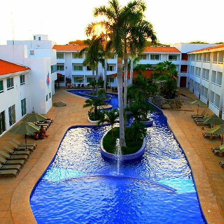 Отель La Isla Huatulco Экстерьер фото