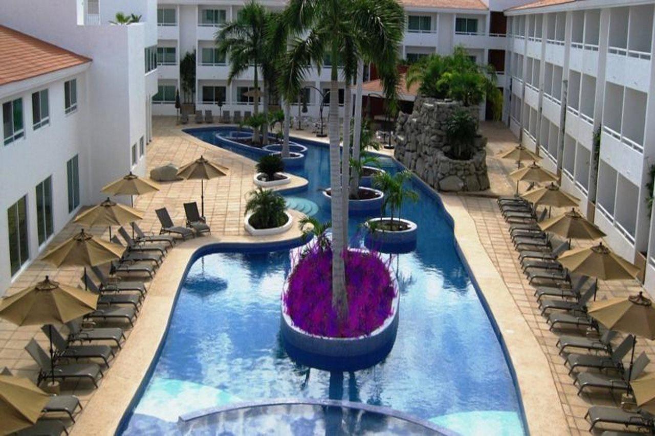 Отель La Isla Huatulco Экстерьер фото