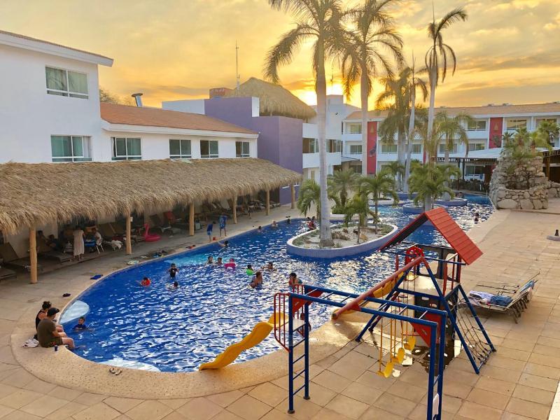 Отель La Isla Huatulco Экстерьер фото